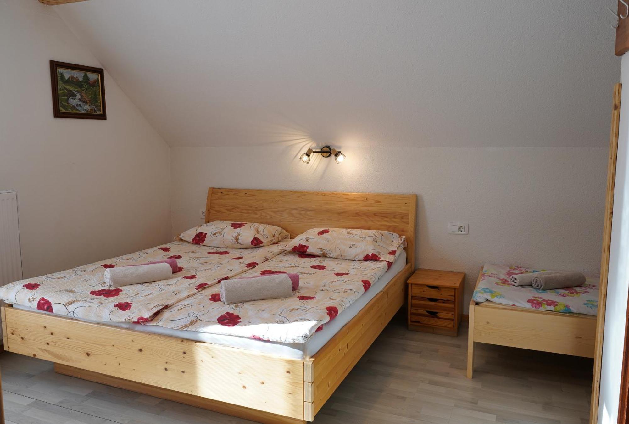 Apartmaji Jost Bohinj ภายนอก รูปภาพ